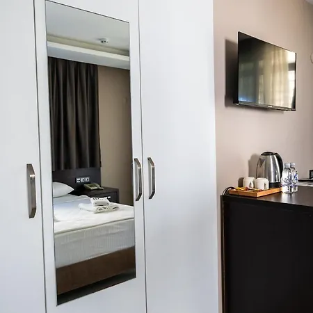 No 48 Alacati Bed & Breakfast 3*