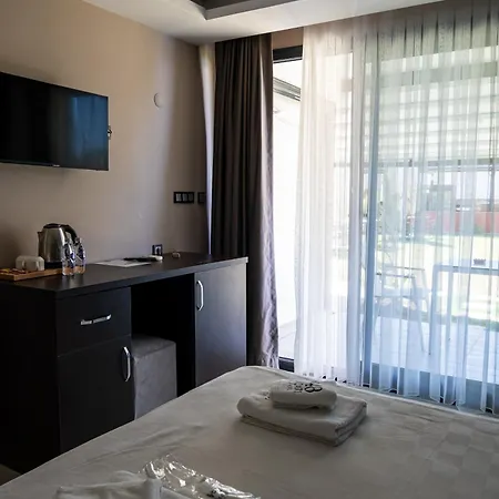 No 48 Alacati Bed & Breakfast 3*